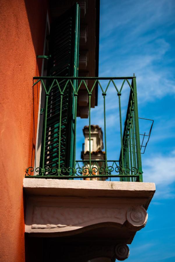 Boutique Hotel Al Palazzo Rosso Neive Exterior photo