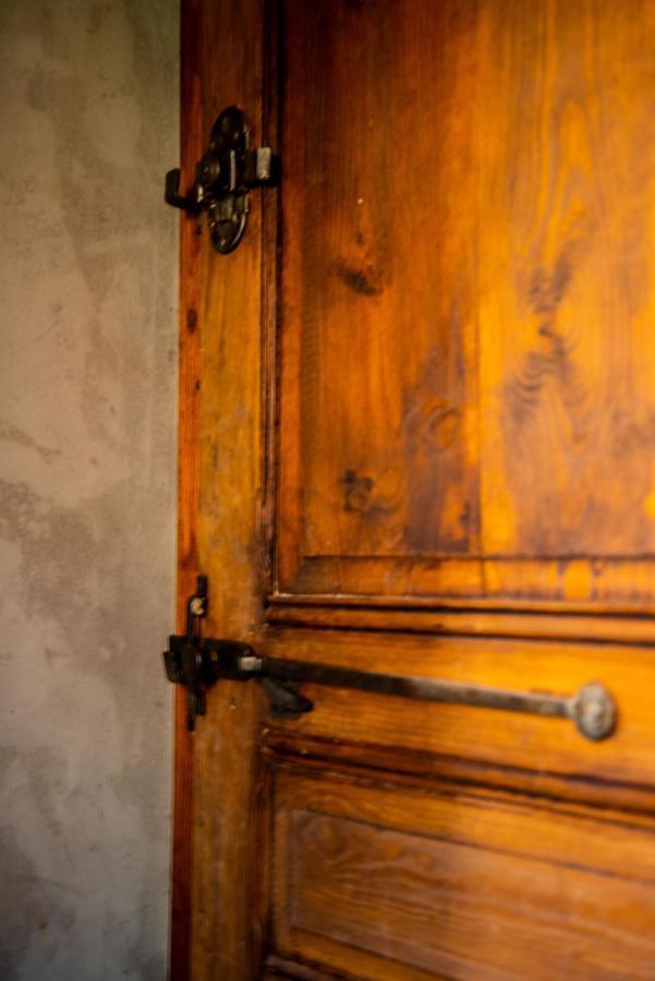 Boutique Hotel Al Palazzo Rosso Neive Exterior photo